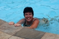 Monika im Pool