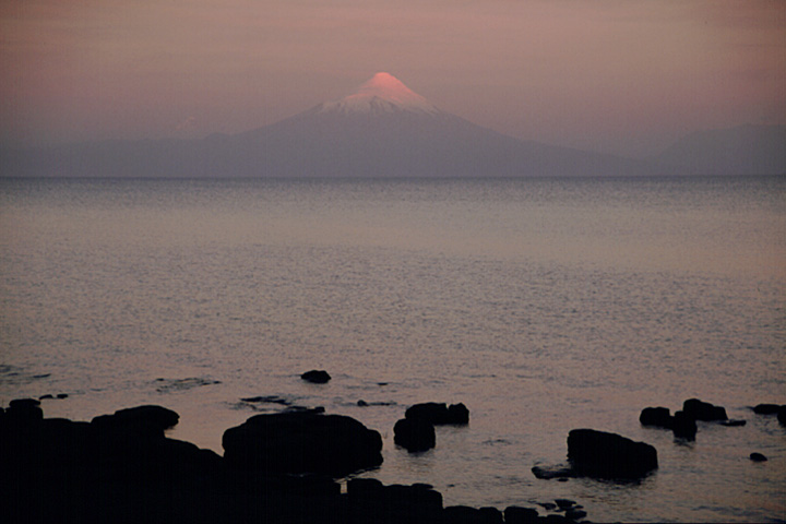 Lago Llanquihue mit Vulkan Osorno